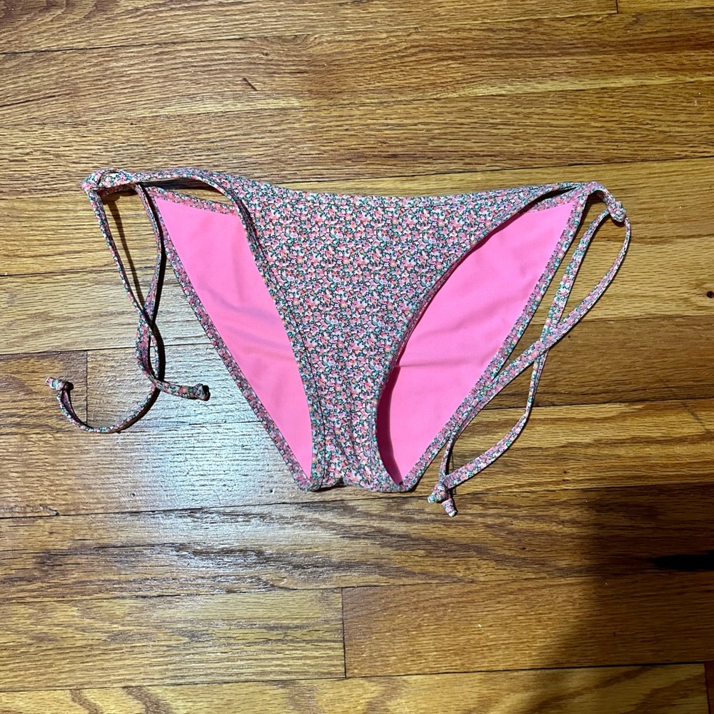 Bikini bottom.